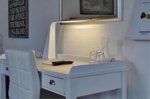 Standard Single Room | Individually decorated, individually furnished, desk, blackout drapes - Stadshotellet Kristianstad (Kristianstad)
