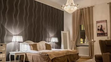 Superior Double Room | Individually decorated, individually furnished, desk, blackout curtains