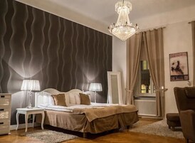 Decoración personalizada, muebles diferentes y escritorio 