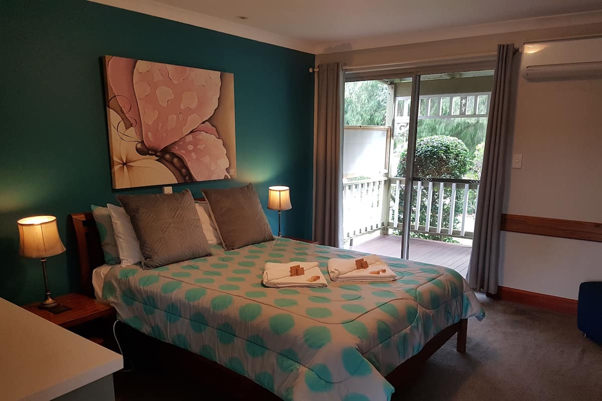 Executive-Zimmer, Balkon | Individuell dekoriert, individuell eingerichtet, Bügeleisen/Bügelbrett
