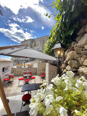 Terrace/patio - Hotel U Palazzu (Venaco)