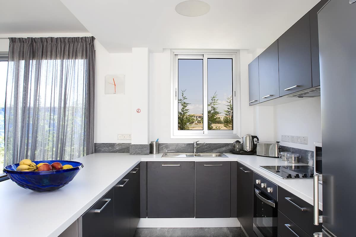 villa, 2 bedrooms (turquoise) | private kitchen | fridge, microwave, oven, stovetop