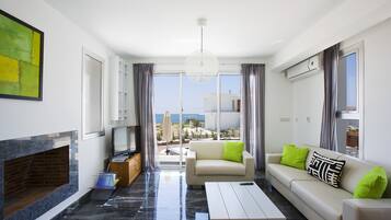 Villa, 1 Bedroom (Sky) | 1 bedroom, in-room safe, iron/ironing board, free WiFi