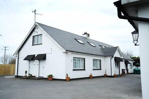 Exterior - Aisling Guest House (Ashbourne)