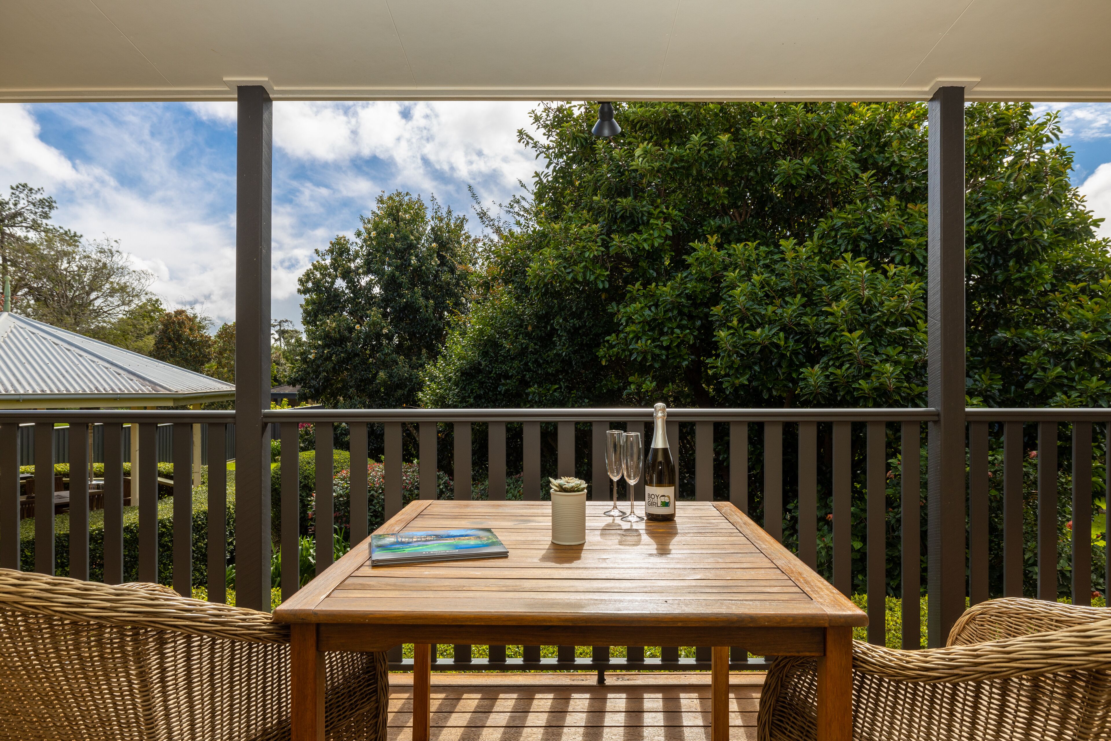 客房, 1 張加大雙人床 | 高級寢具、迷你吧、遮光窗簾/窗簾、床單