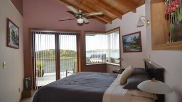 Iron/ironing board, free WiFi