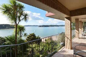 Terrace/patio - Bay of Islands Beachhouse (Paihia)