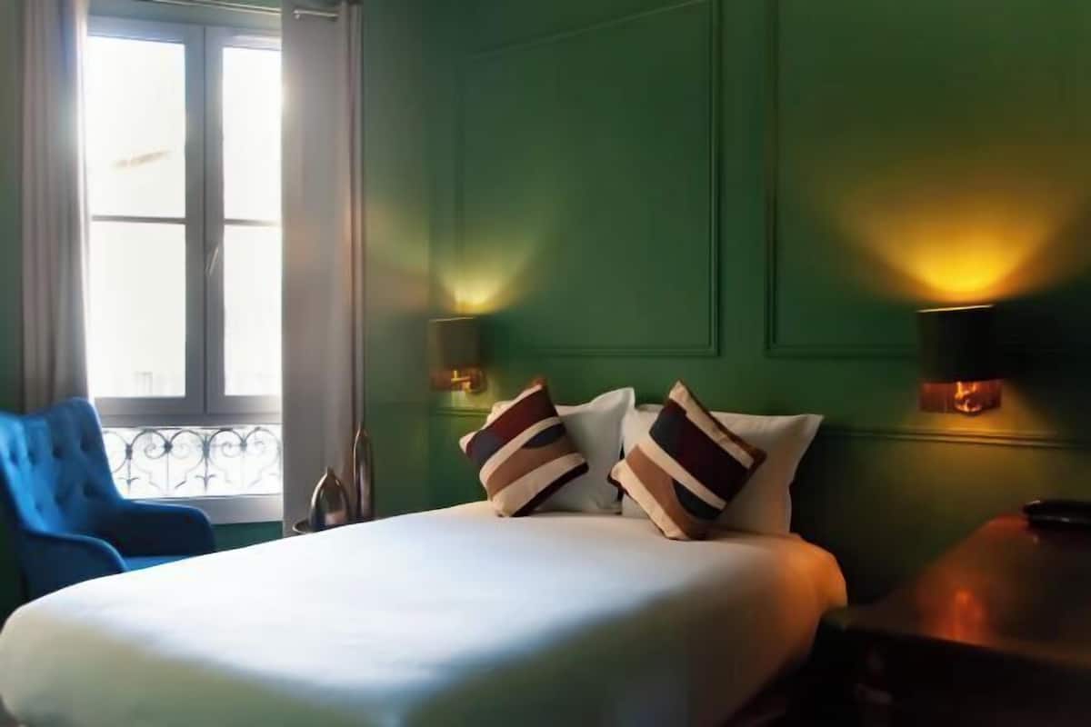 1 chambre, literie de qualité supérieure, fer et planche à repasser