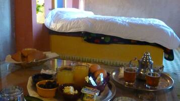 Kamar Double | Layanan kamar - makan