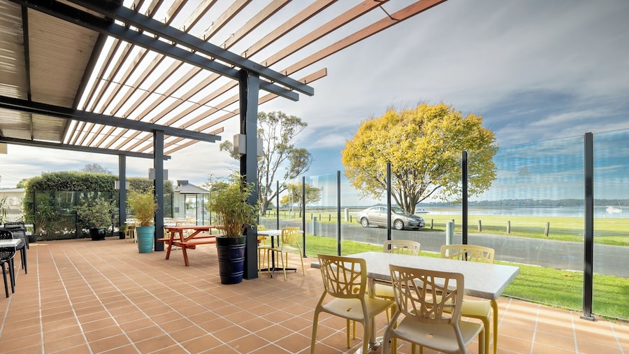 Bayside Hotel