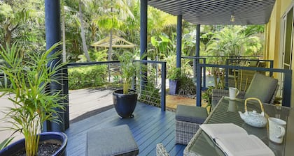 Azura Beach House B&B