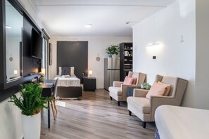 Superior Room | 1 bedroom, Tempur-Pedic beds, desk, laptop workspace