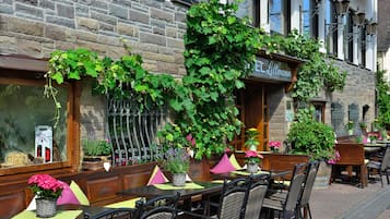 3 Restaurants, Mittagessen, Abendessen, deutsche Küche