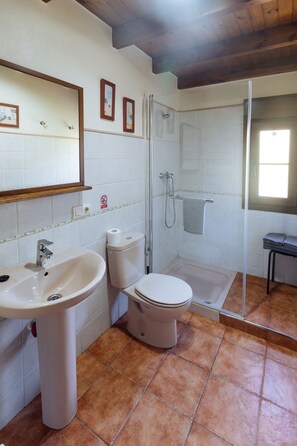 Apartment | Bathroom