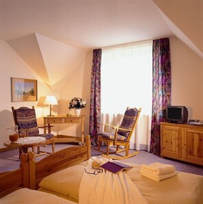 Desk, free WiFi, bed sheets