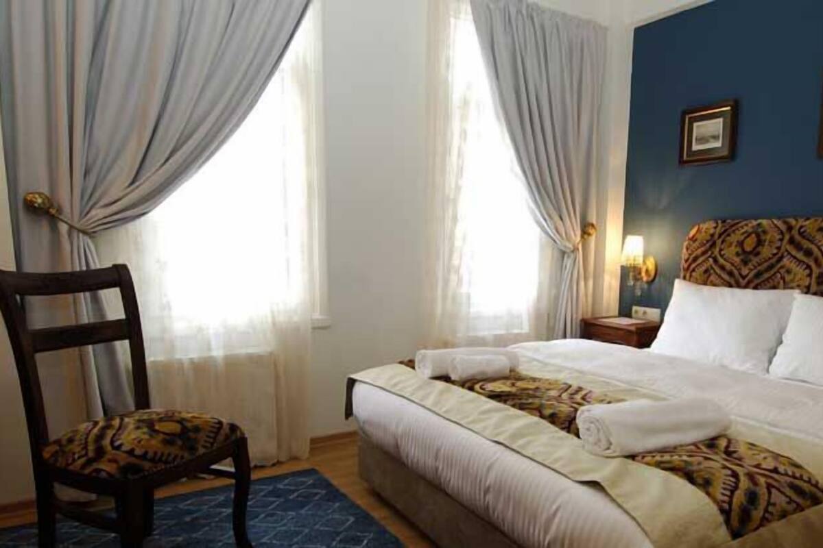 Deluxe Double Room | Premium bedding, minibar, in-room safe, desk