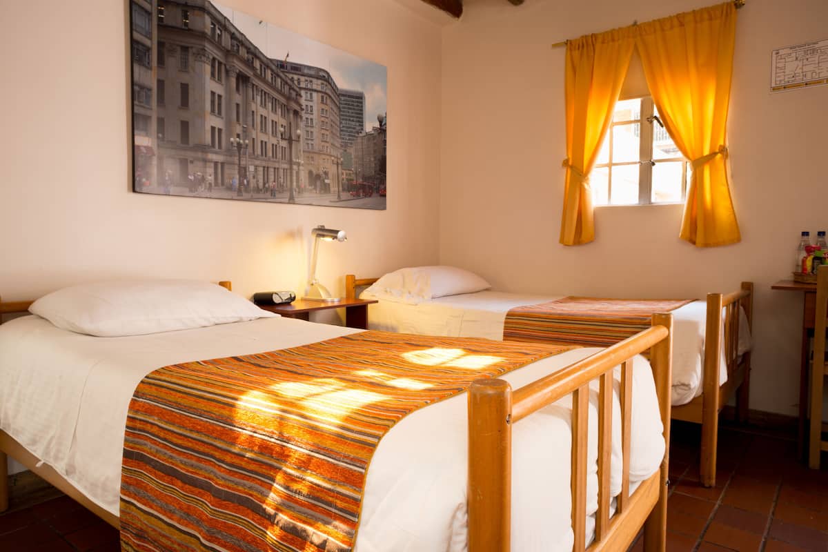 Twin Room, 2 Twin Beds | Down comforters, minibar, in-room safe, desk