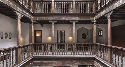 Shine Albayzín Hotel