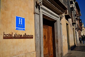 Ingresso della struttura