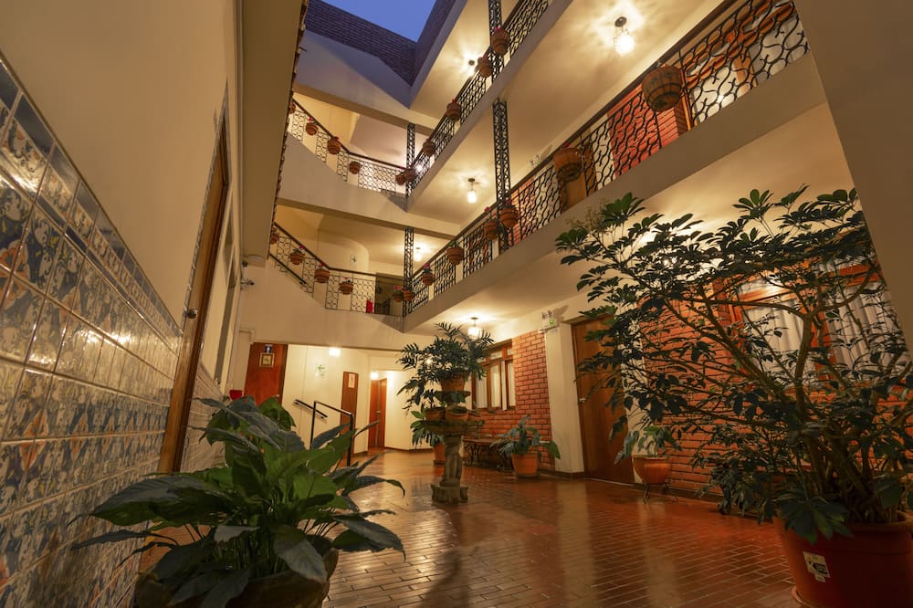 San Isidro Inn