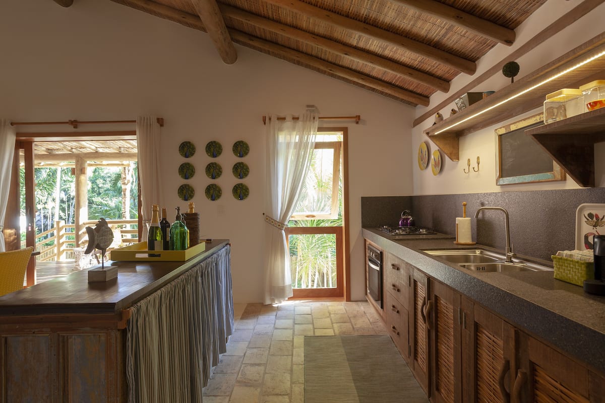 vila orire | private kitchen | full-sized fridge, oven, espresso maker, coffee/tea maker