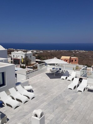 One Bedroom Apartment with Sea View | Terrace/patio