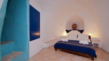 Traditional Cave House with Caldera View (3 Adults) | Wi-Fi gratis dan seprai linen