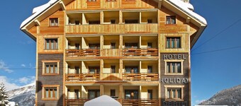 Hotel Holiday Debili