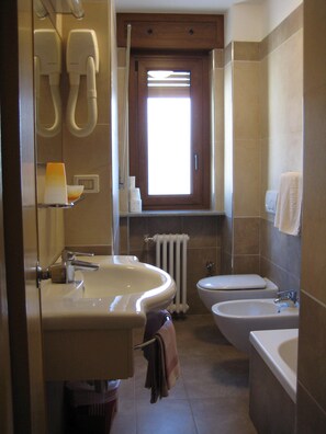 Ensemble douche/baignoire, baignoire relaxante profonde
