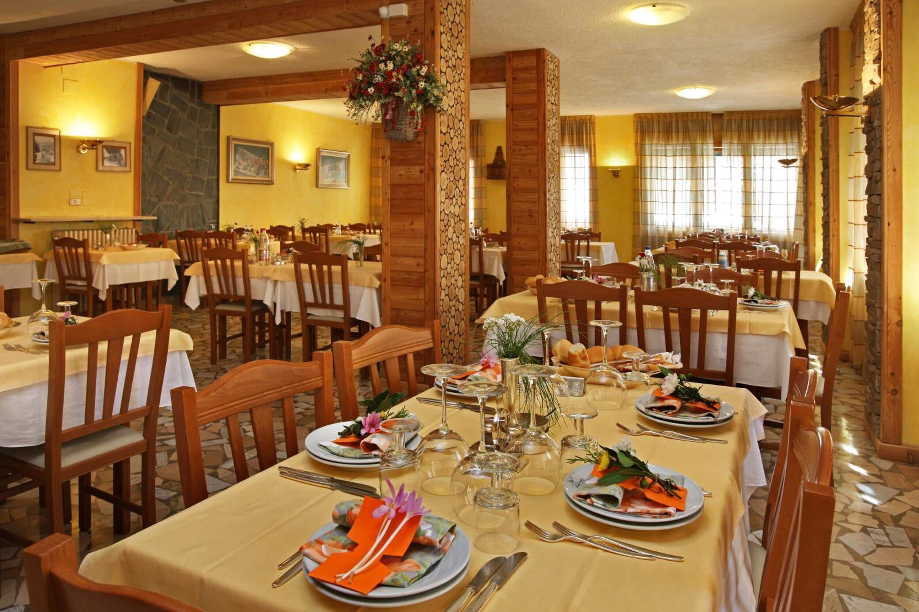 Café da manhã e jantar