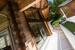 Vita 3 - Three-Bedroom Attic Apartment (2nd floor) | Terrace/patio - Casa Della Vita by Zermatt Premium Apartments (Zermatt)