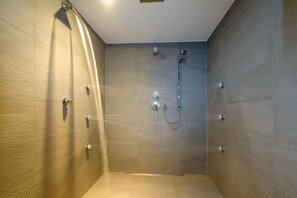 Sauna, poreallas, höyrysauna