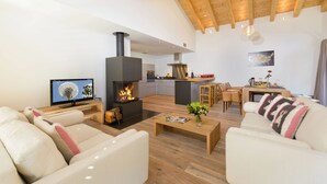 Leilighet – standard, 3 soverom (Attic - West) | Oppholdsrom