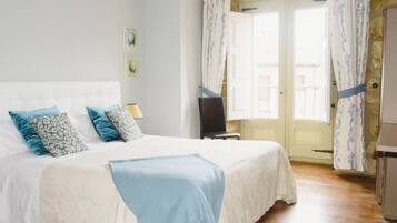 1 quarto, escrivaninha, Wi-Fi de cortesia, roupa de cama