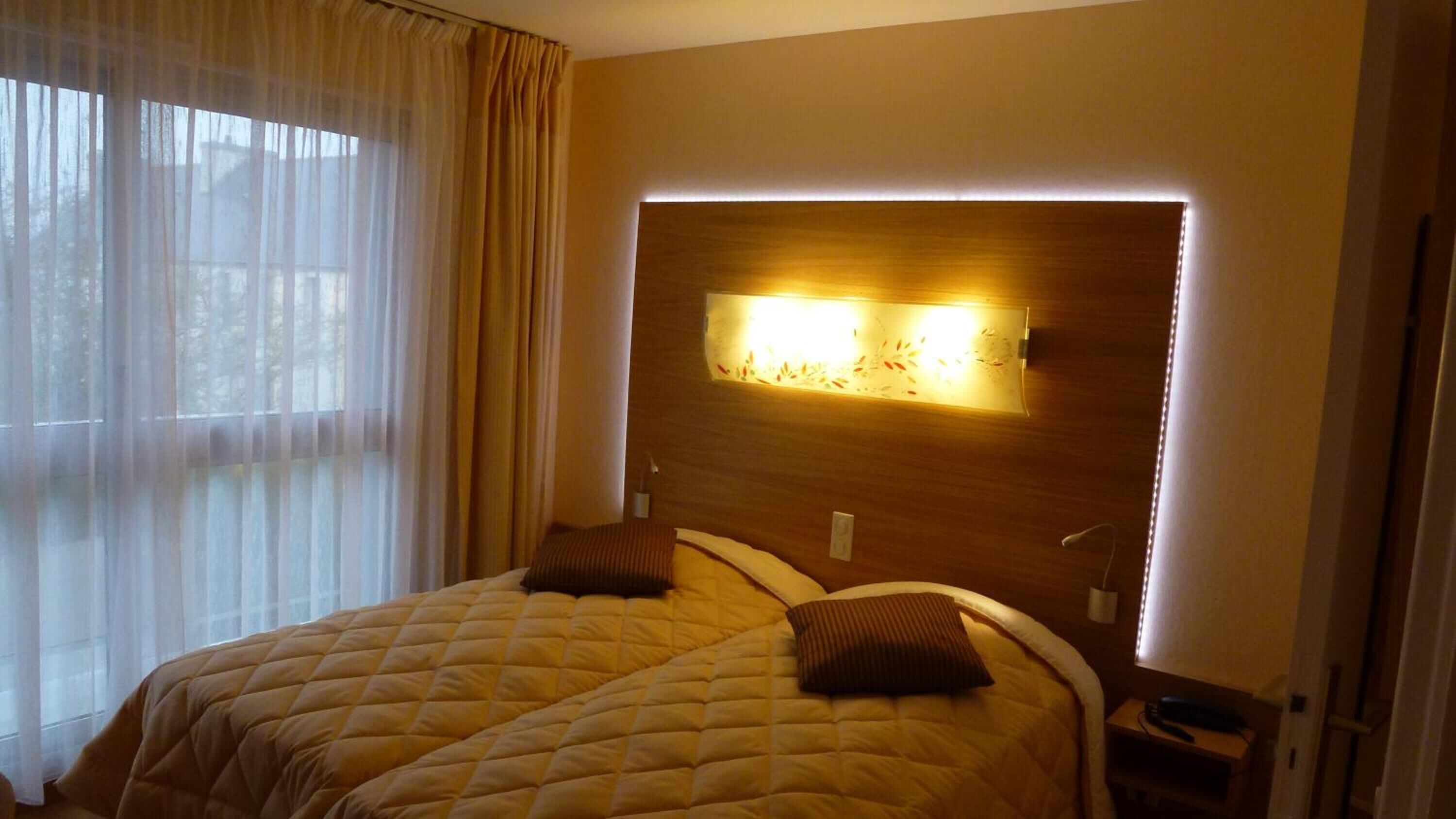 minibar, in-room safe, desk, free wifi