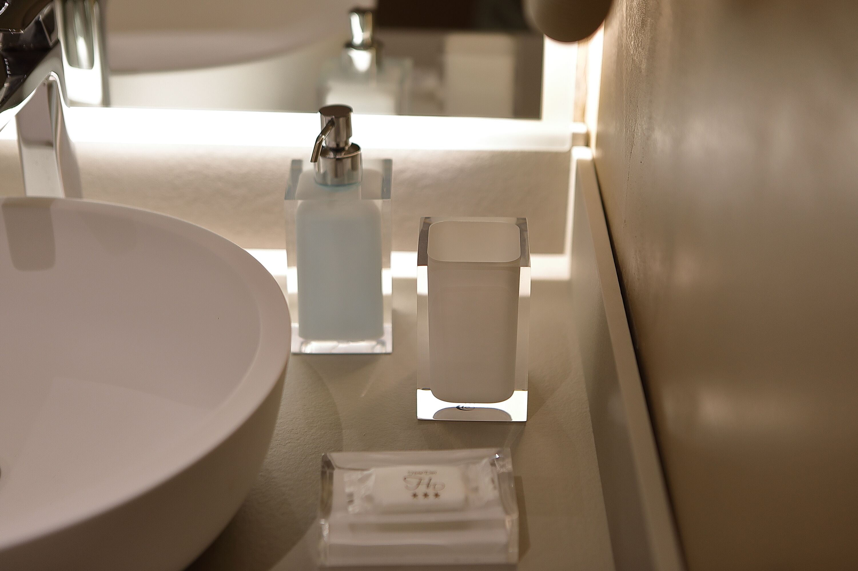 superior double room | bathroom | shower, rainfall showerhead, free toiletries, hair dryer