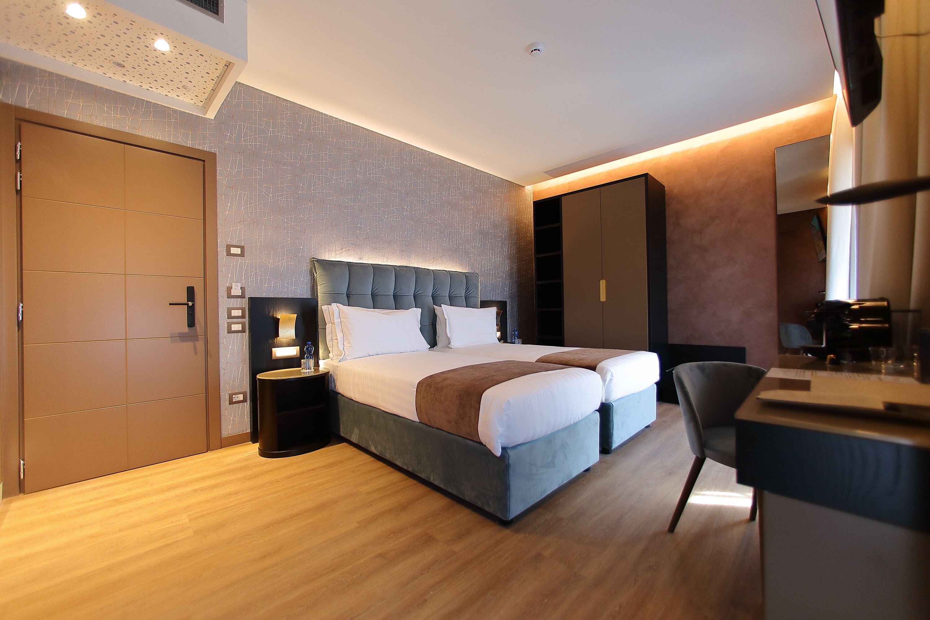 classic double room | 1 bedroom, premium bedding, down duvets, minibar