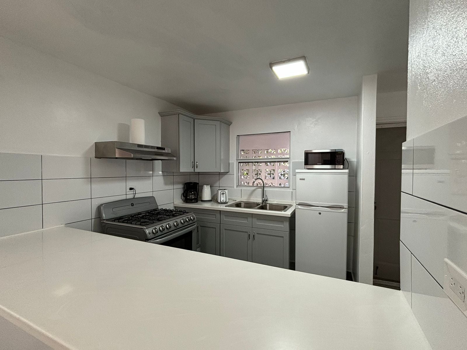 suite, 2 bedrooms, non smoking | private kitchen | fridge, microwave, stovetop, coffee/tea maker