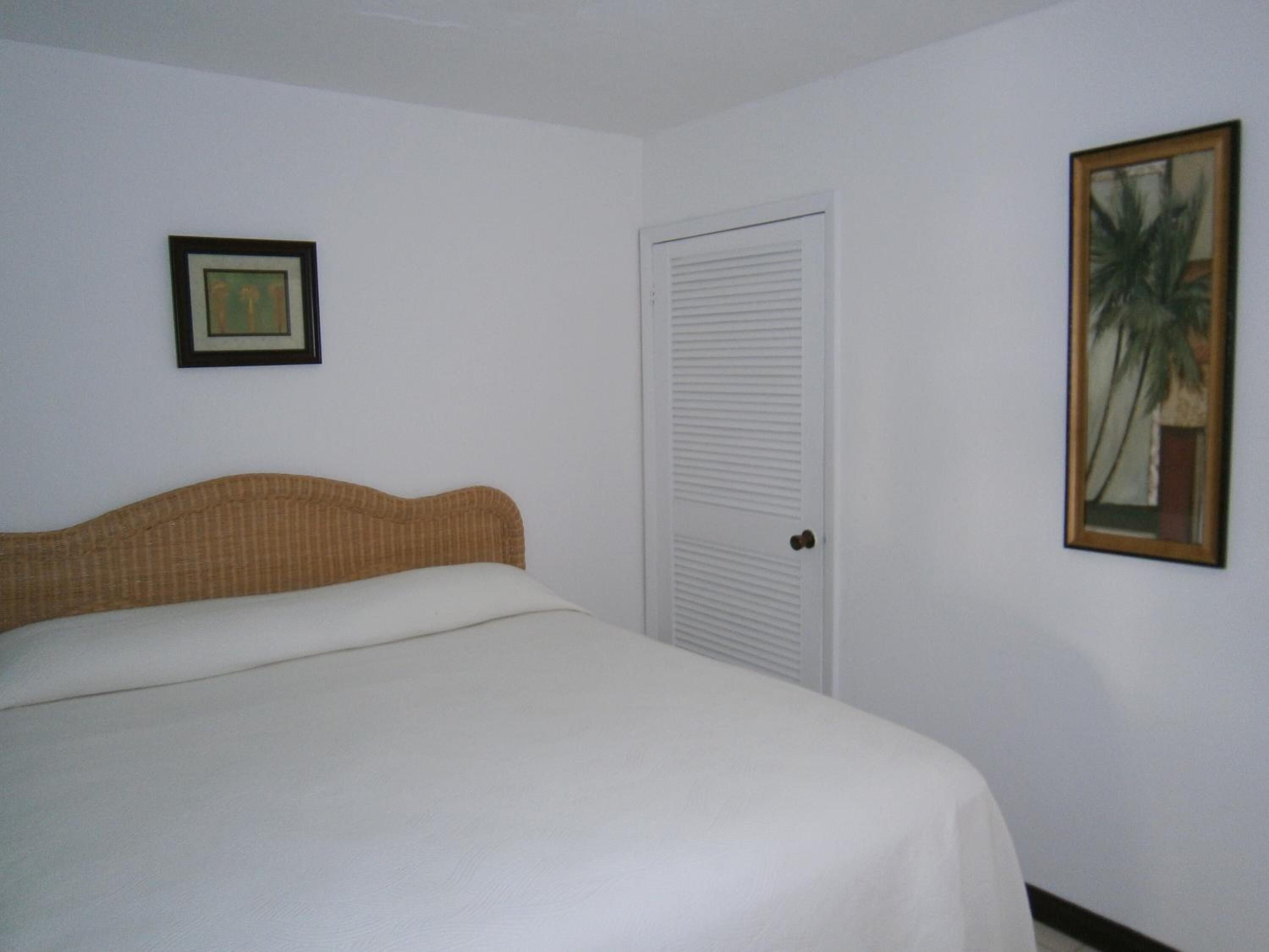 1 bedroom, in-room safe, free wifi, bed sheets