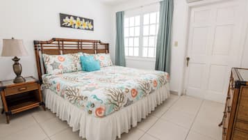 Suite, 1 habitación | Caja fuerte, wifi gratis, ropa de cama