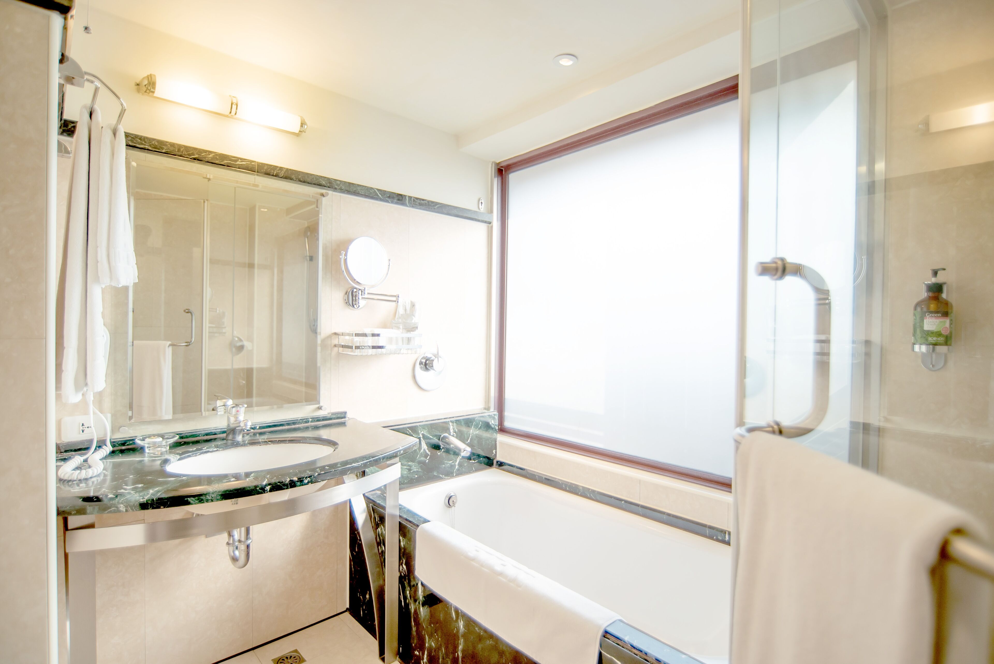 separate bathtub and shower, deep-soaking bathtub, free toiletries