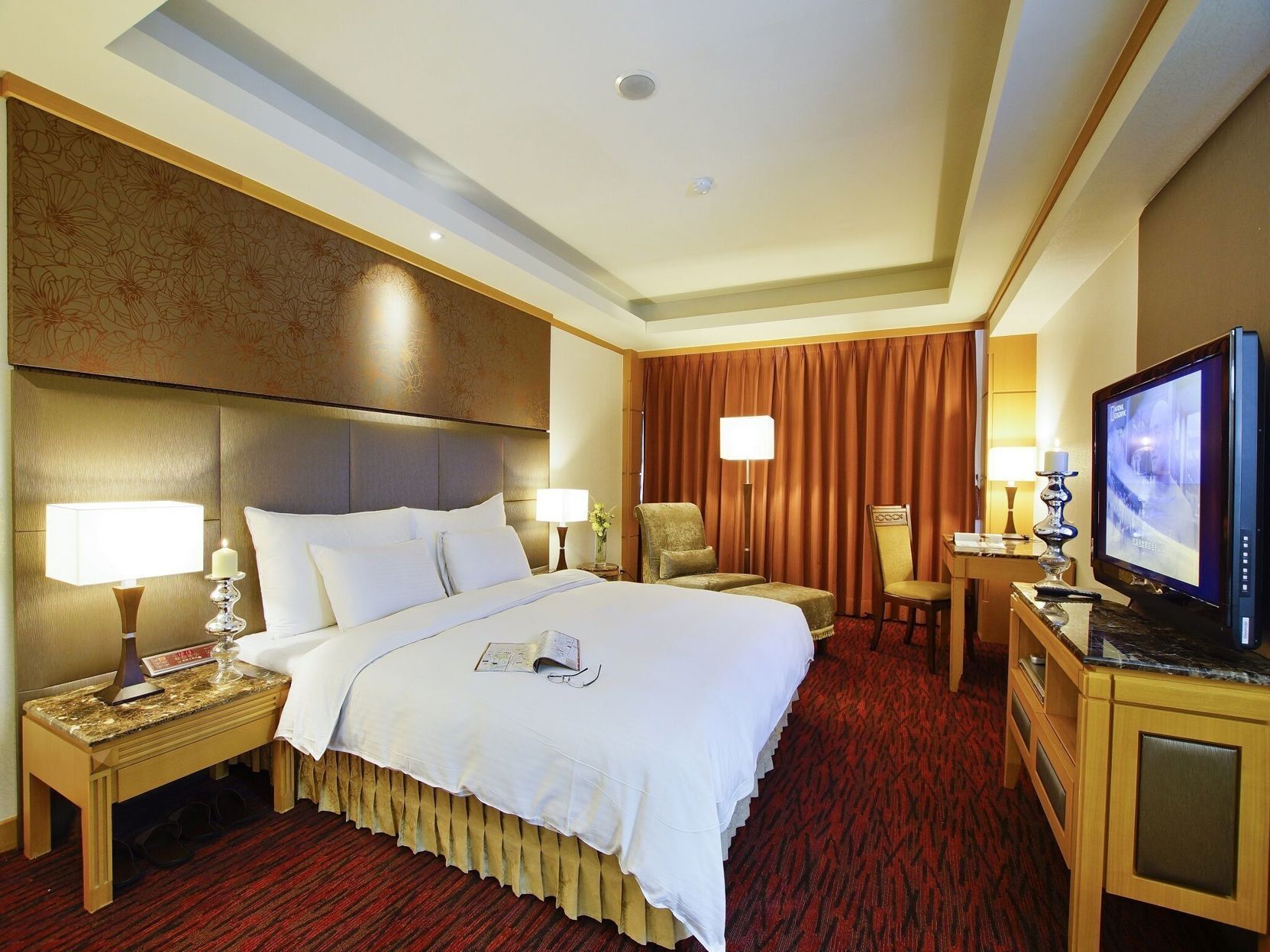Ropa de cama de alta calidad, cubrecamas y colchones con pillow-top 