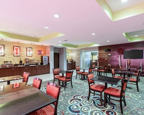 Free daily continental breakfast