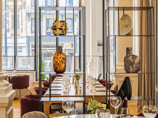 Der serveres morgenmad, frokost, aftensmad og franske retter 