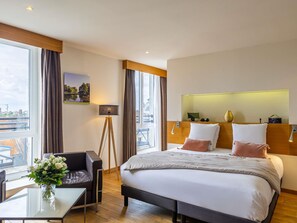 Superior-suite - 1 dobbeltseng med sovesofa | Premium-sengetøj, pengeskab på værelset, skrivebord