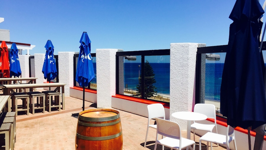 Ocean Beach Hotel