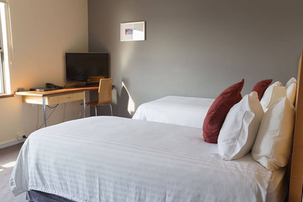 twin room | iron/ironing board, free wifi, bed sheets