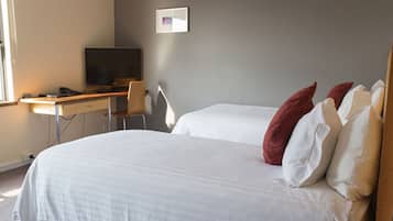 Twin Room | Iron/ironing board, free WiFi, bed sheets