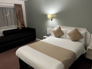 Room, Multiple Beds, Non Smoking, Lake View | Desk, laptop workspace, free cribs/infant beds, free WiFi