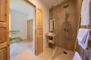 Double Room, Private Bathroom | Ruang kerja komputer riba, Wi-fi percuma 